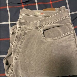 Faherty Brand - Perfect condition, barely worn stretch terry pants. (35” x 30”)